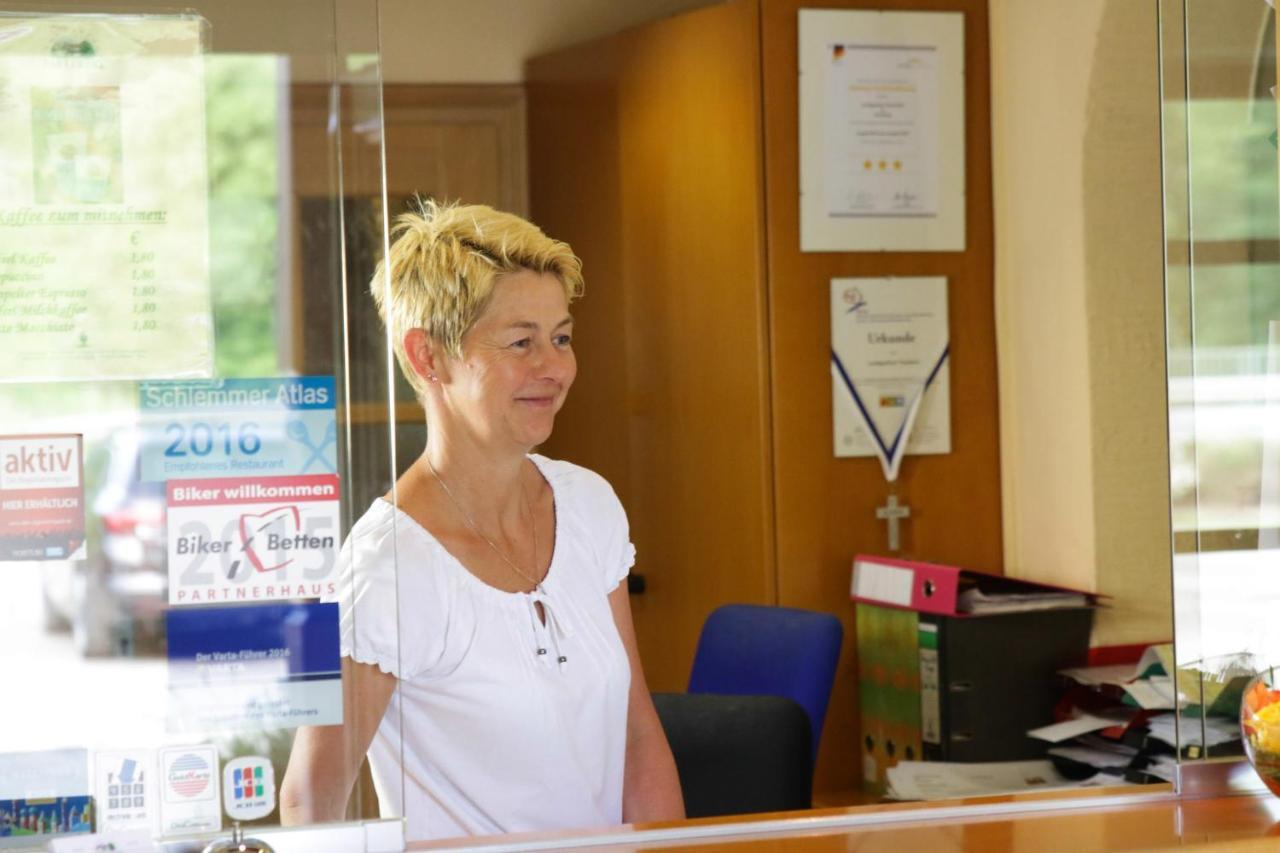 Landgasthof Pauliwirt Erharting エクステリア 写真