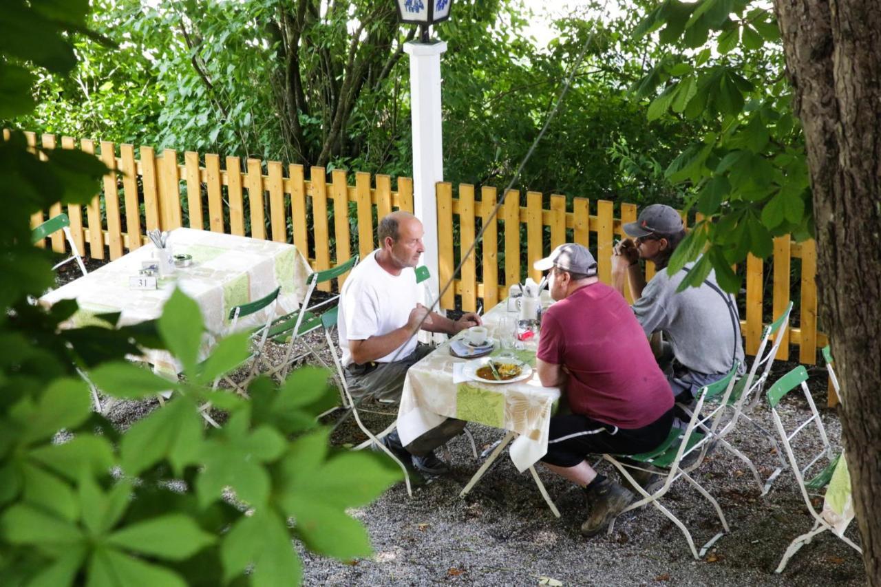 Landgasthof Pauliwirt Erharting エクステリア 写真